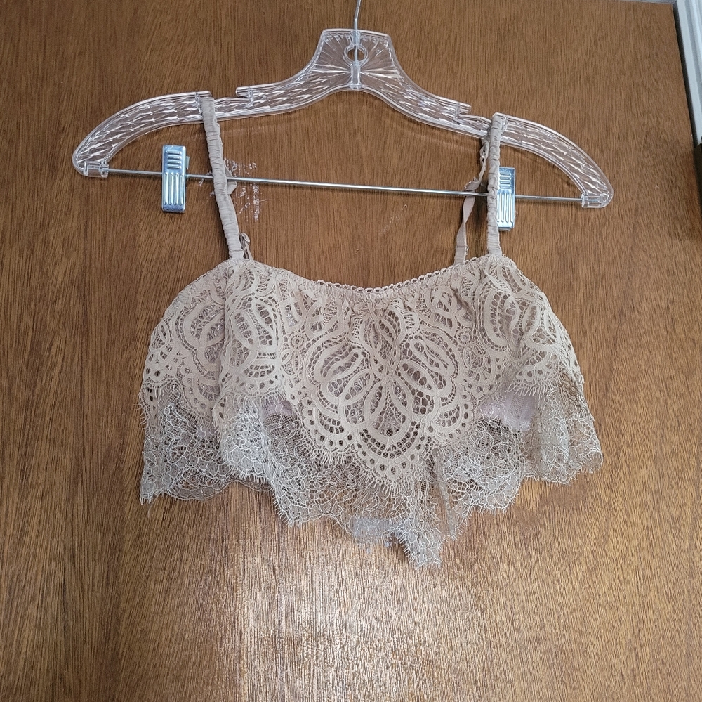 Victoria's Secret Tan Lace Strappy Bralette in size Small
